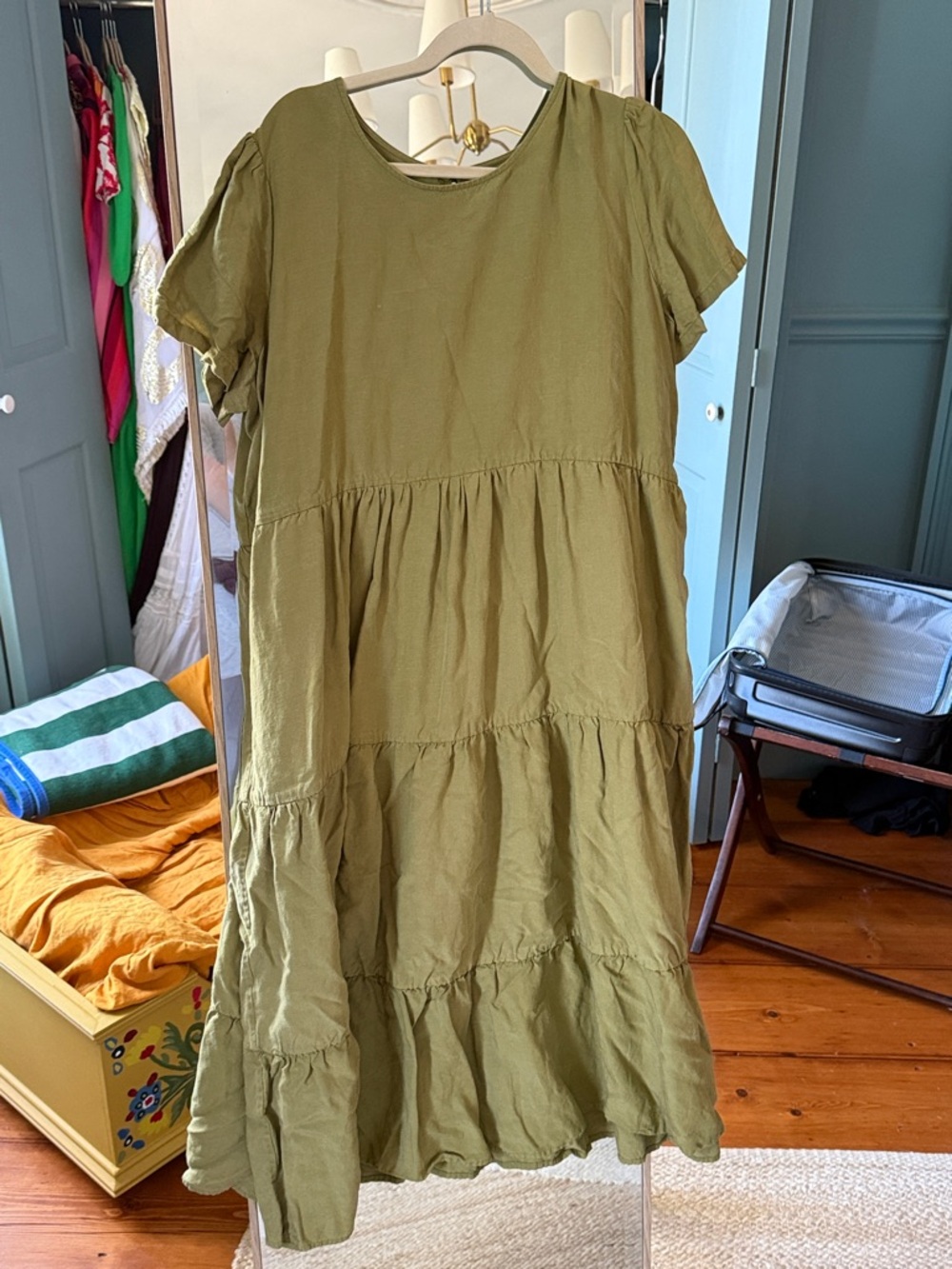 Tradlands Olive Tiered Short Sleeve Midi Dress